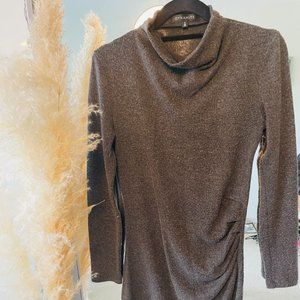 Body-fitting long sleeve dress